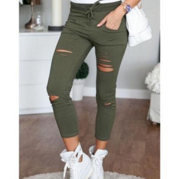 Pants - Destroyed Stretch Capri's